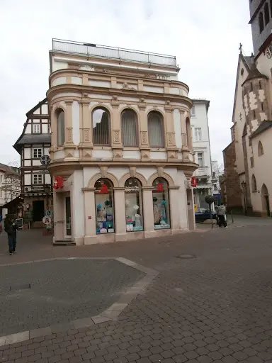 Löwen Apotheke