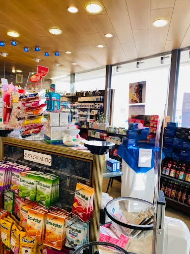 Ariane Hinrichs Apotheke Flügelau