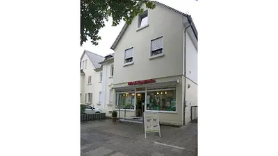 West Apotheke