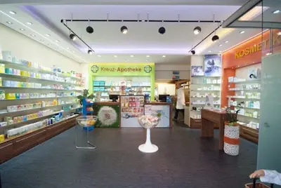 Kreuz-apotheke