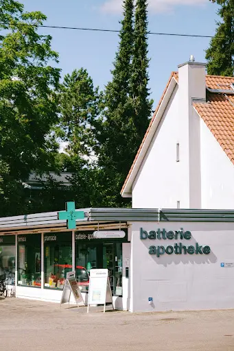 Toppharm Batterie-apotheke, Basel
