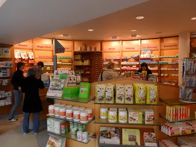 Kreuz-apotheke