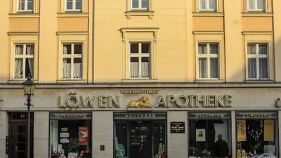 Löwen-apotheke Im Fontane-haus