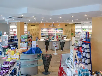 Delphin-apotheke