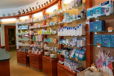 Schwalben Apotheke Im Knaus-center Apothekerin Irene Menzer E.k.