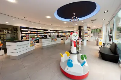 Markt Apotheke, Lara Post E.k.