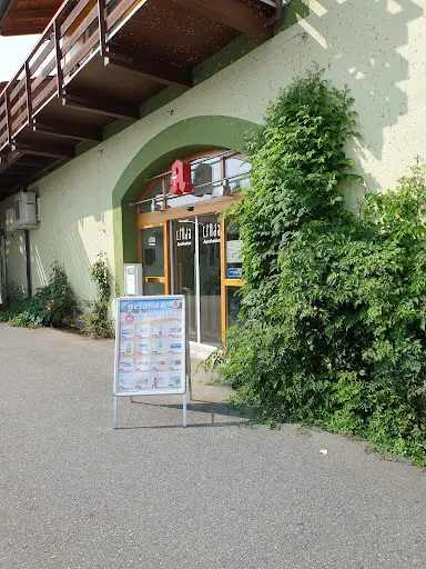 Linda - Scarabaeus Apotheke Im Vierseitenhof