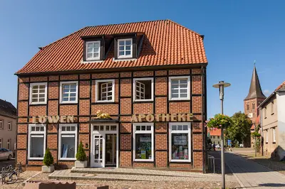 Löwen-apotheke